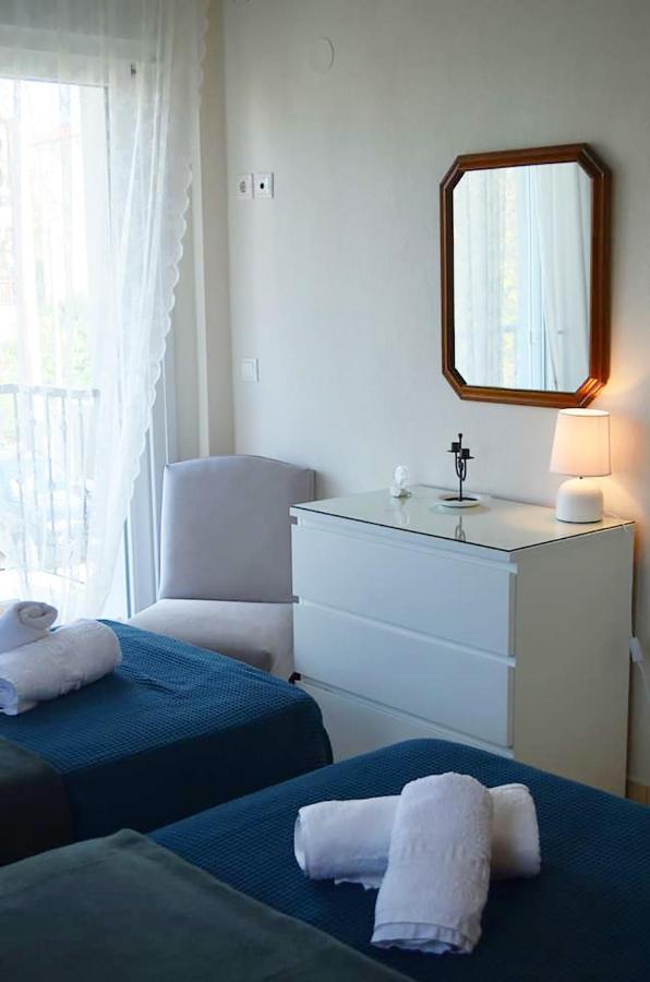 Lemon Beach Front Apartment, Nikiti ภายนอก รูปภาพ
