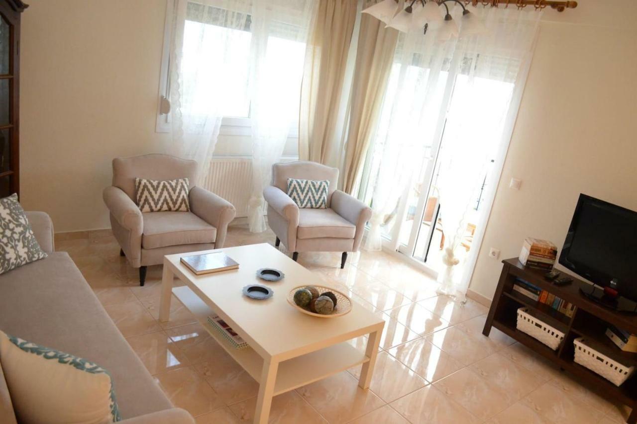 Lemon Beach Front Apartment, Nikiti ภายนอก รูปภาพ