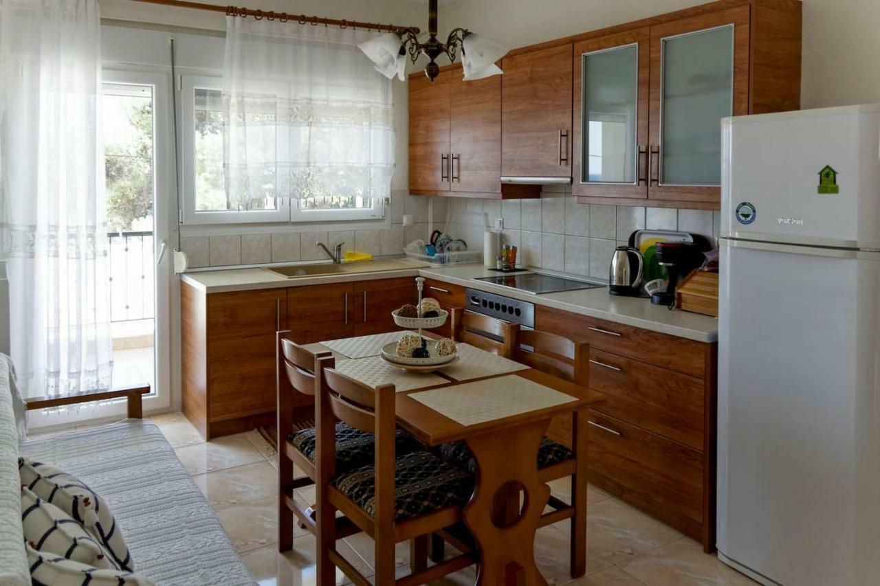 Lemon Beach Front Apartment, Nikiti ภายนอก รูปภาพ